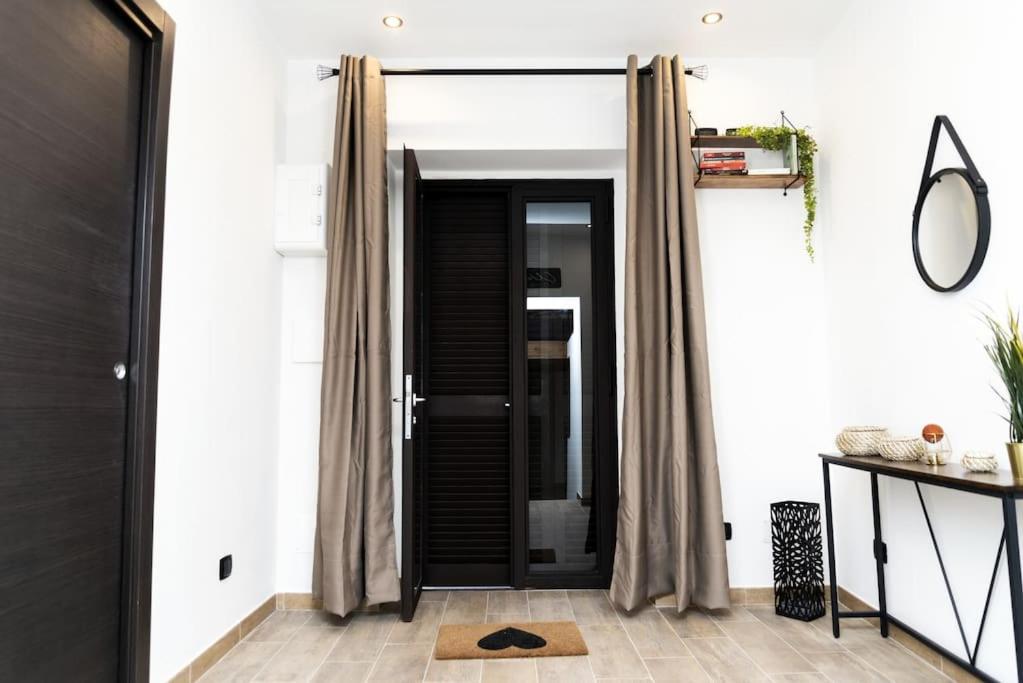 Artisti Home Napoli Bagian luar foto