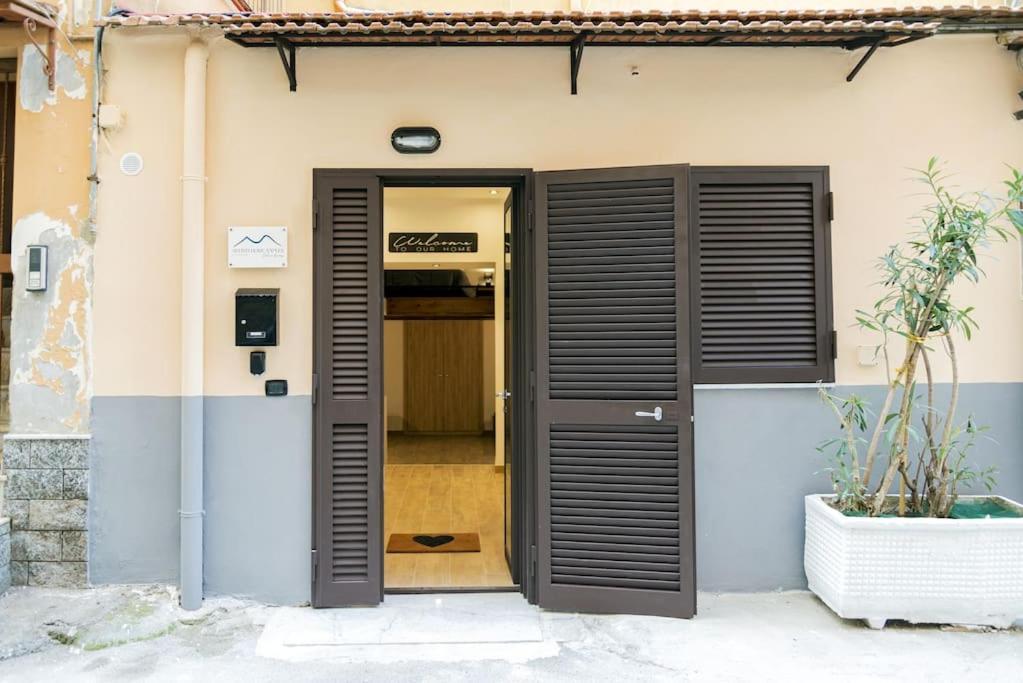 Artisti Home Napoli Bagian luar foto